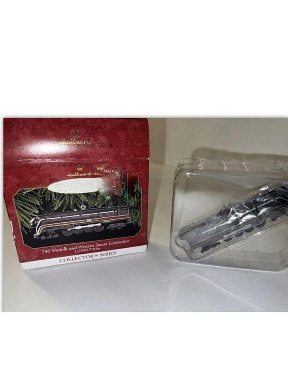 Hallmark Collector's Series 746 Norfolk and Western Steam Locomotive Ornament